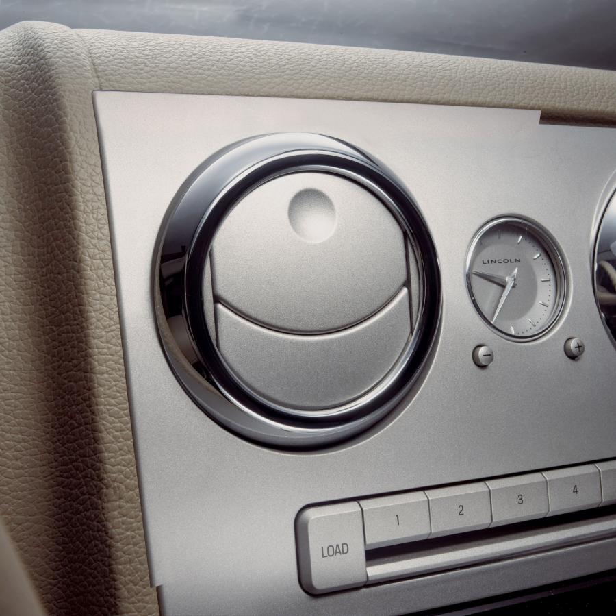  Lincoln Zephyr Concept 2004 года  (фото 67 из 124)